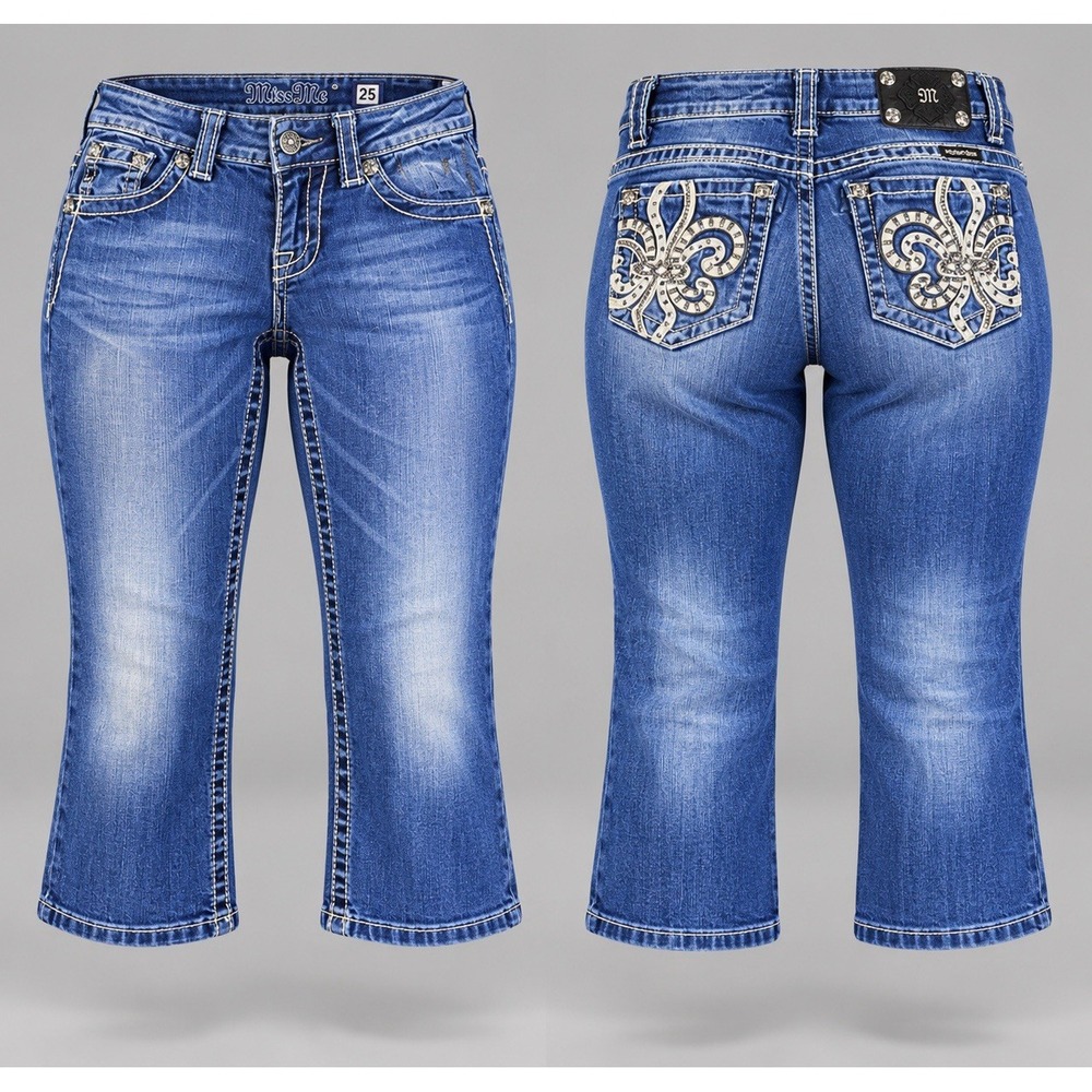 Miss Me jeans women's 25x22 capri  medium  rhinestone fleur-de-Lis whiskering